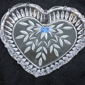 Etched glass Studio Nova heart shape bowl candy or serving dish- Japan